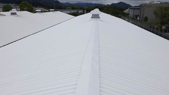 工場　屋根　遮熱塗装工事